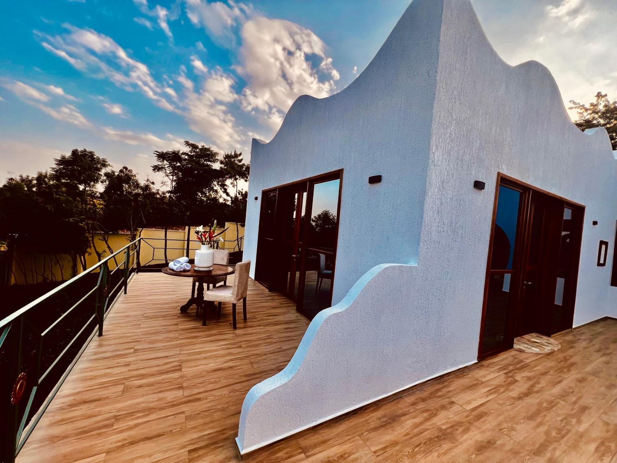 Pink Flamingo Boutique Hotel Moshi Esterno foto