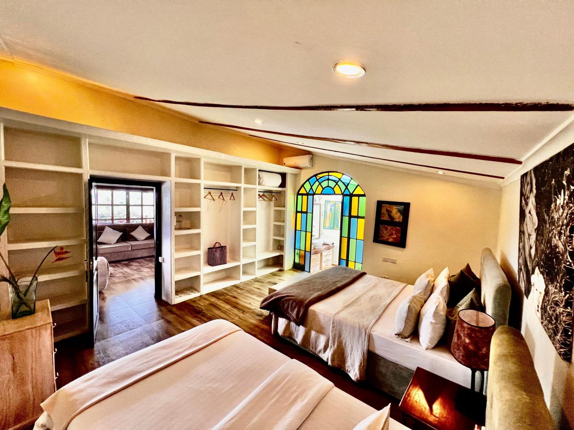 Pink Flamingo Boutique Hotel Moshi Esterno foto