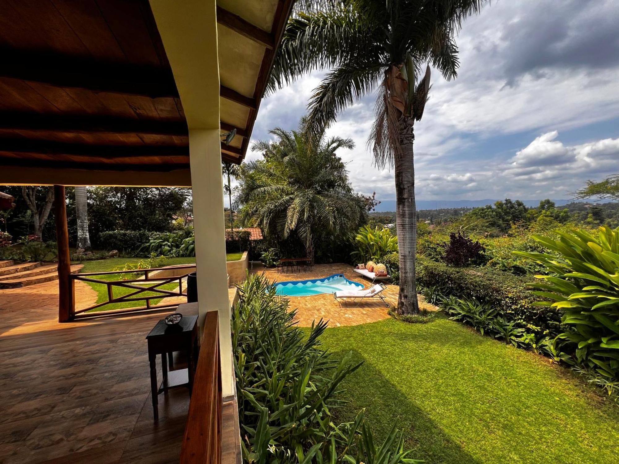 Pink Flamingo Boutique Hotel Moshi Esterno foto