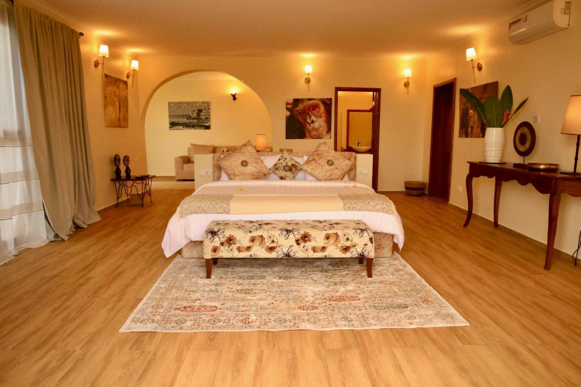 Pink Flamingo Boutique Hotel Moshi Esterno foto