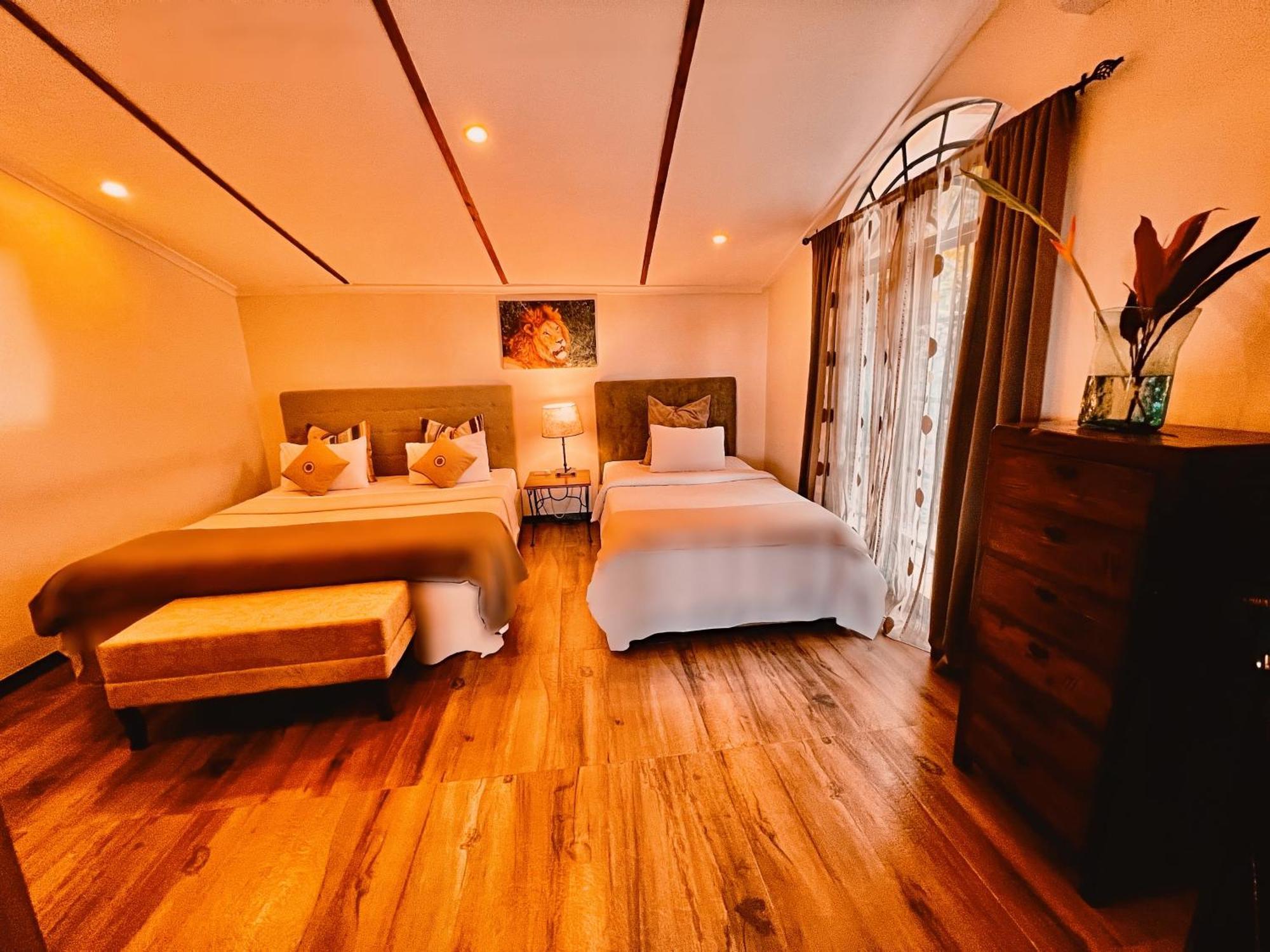 Pink Flamingo Boutique Hotel Moshi Esterno foto